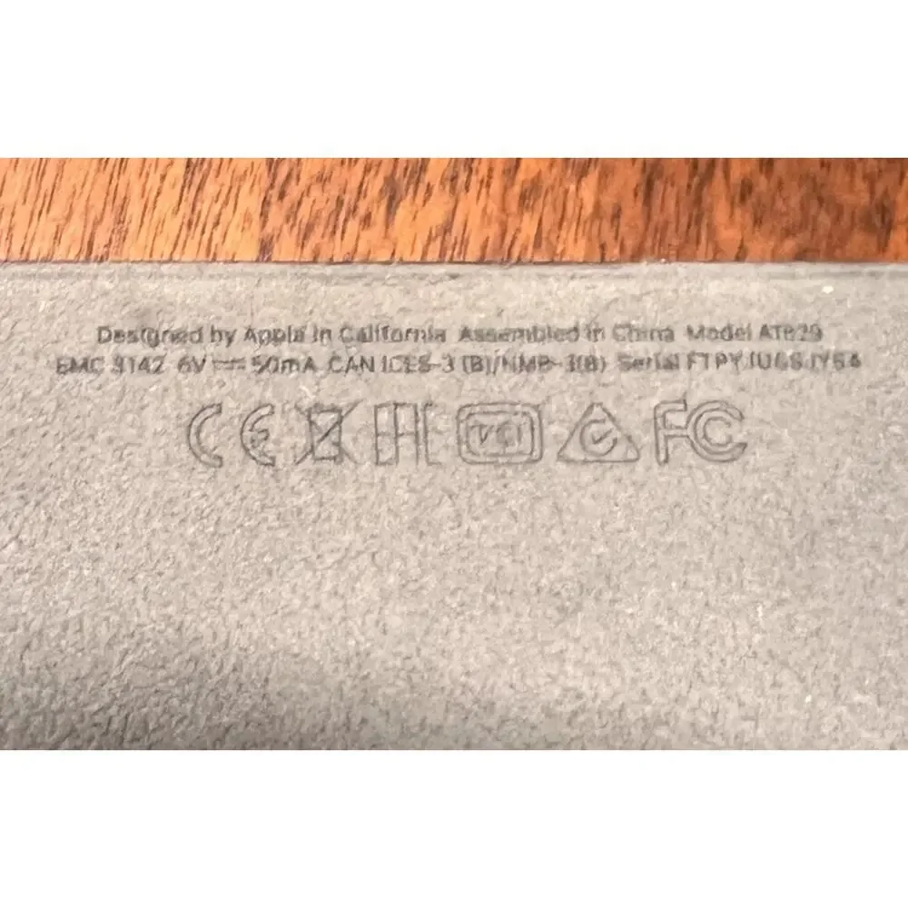 Apple Magic Smart Keyboard Folio Model A1629 Fits 10.9” iPad - Tested & Working